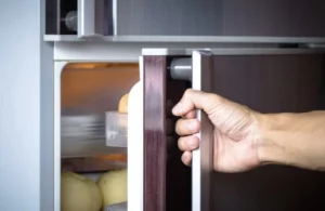 Cara Memperbaiki Pintu Kulkas yang Tidak Rapat