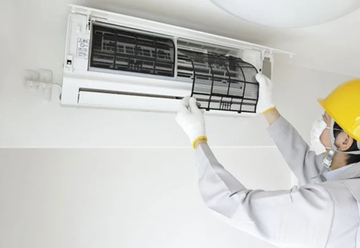 penyebab AC tidak dingin hanya keluar angin